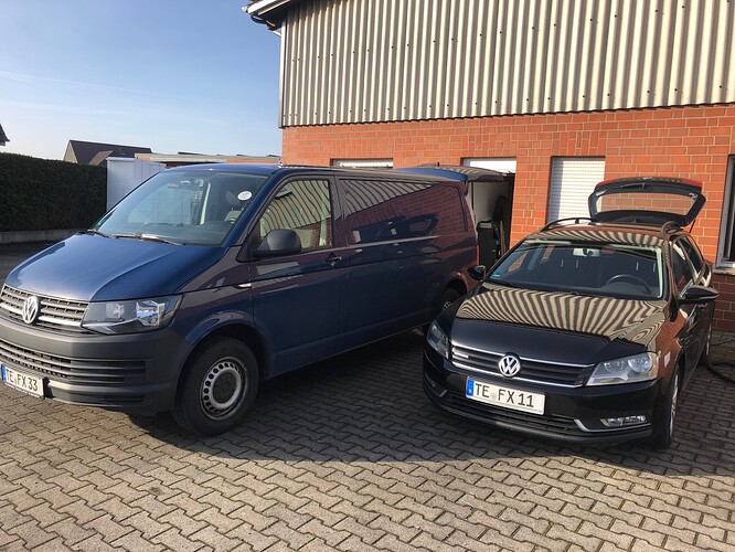 T6 und Passat.jpg