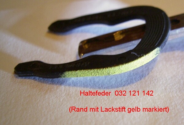 010 Haltefeder 001.jpg