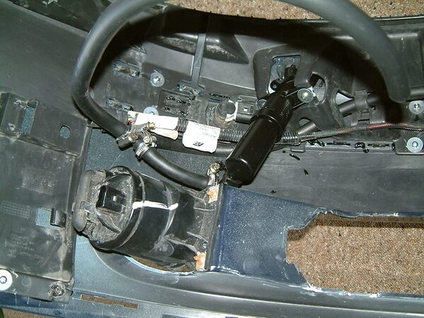 Zu: Scheinwerferreinigungsanlage ab Modelljahr 2001 4a0a61b0d406d362d0bb14a903c66cd9.jpg