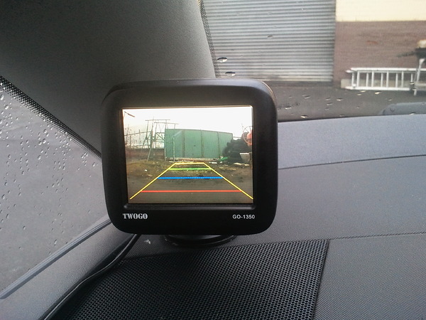 Monitor an.jpg