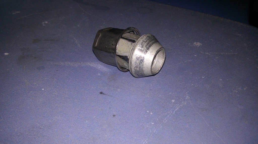 36 Ford Radmuttern Chrom 6 Kant-Optik