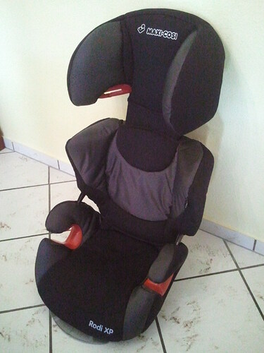 Maxi Cosi 2.jpg