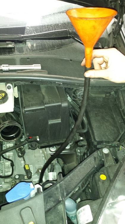 GETRIEBEÖLWECHSEL POWERSHIFT - Ford GALAXY III, S-MAX ab 2006 - Sharan ...