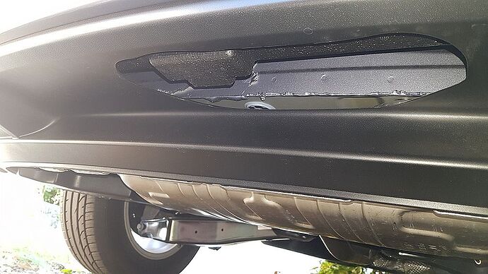 Aussparung unter Stoßstange (klein)_0.jpg