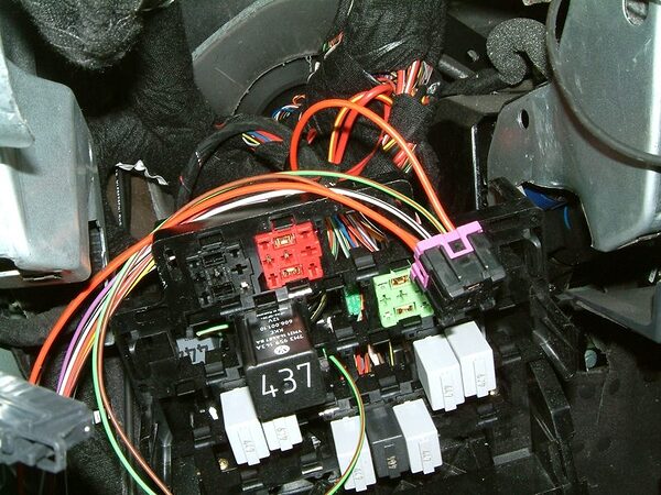 Zu: Scheinwerferreinigungsanlage ab Modelljahr 2001 35c95073ae6fed3b7284280b79288d0f.jpg