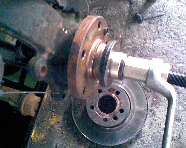 Radlager abziehen 668385afc76f61f7a06ee0600d2c5385.jpg