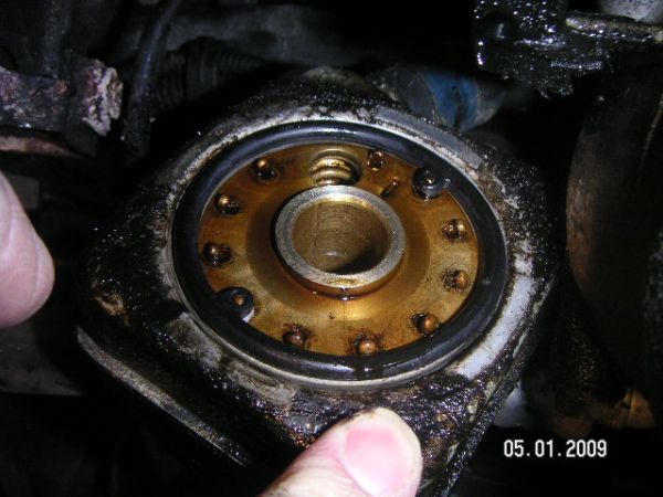 Ölkühler Dichtungswechsel 136c28bf84a14b7f578c5e793d3a5424.jpg