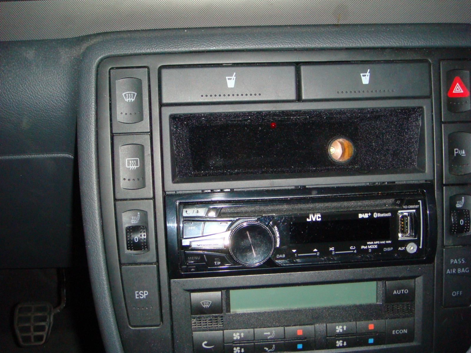 Ablagefach über Radio eingebaut - Fahrzeugblog - Sharan Galaxy Alhambra  Forum