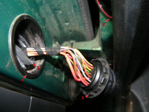 Türkabeldurchführung_offen Türkabeldurchführung offen_600.jpg