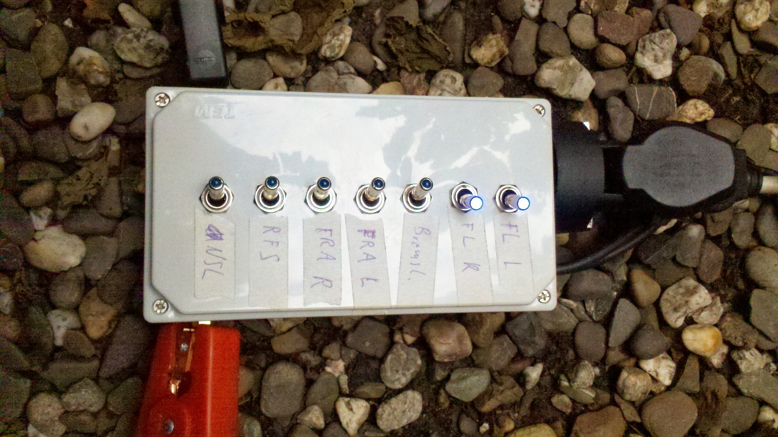 Prüfstecker Beleuchtungstester Steckdosen Tester für Anhänger 12V